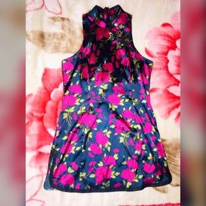 Navy royal satin cheongsam w/pink flowers 🏮🎐